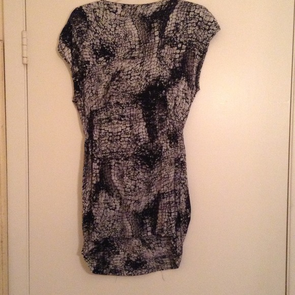 Black white abstract - Picture 2 of 2