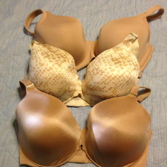 Hold..........  Bras (3).  36DDD. Tan / white