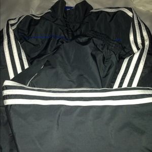 ❌SOLD❌Boys Adidas warm up set👦