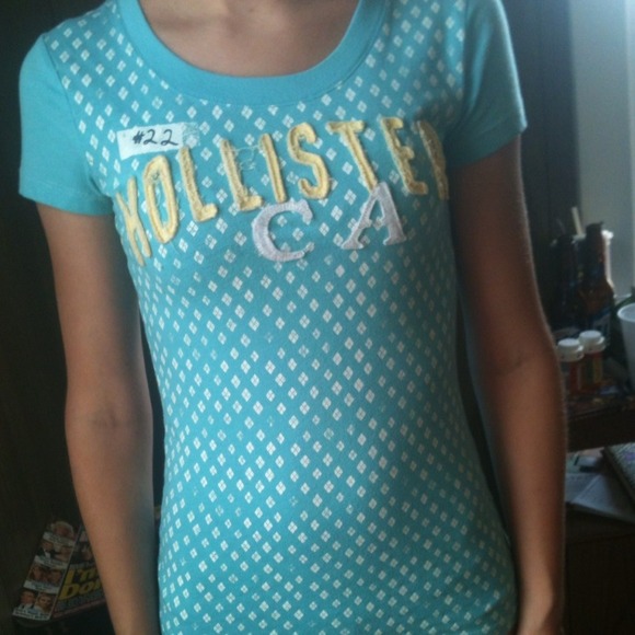 TRADED! Hollister tee