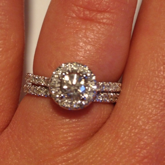 🎀HOLD🎀 Diamond &White Gold Engagement Ring Set - Picture 2 of 3