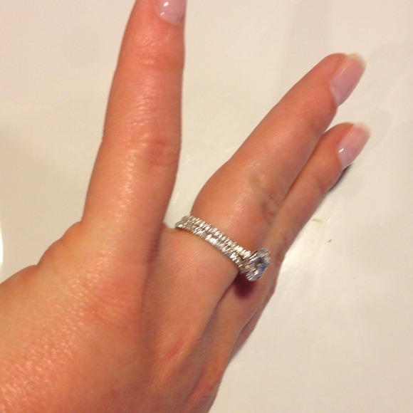 🎀HOLD🎀 Diamond &White Gold Engagement Ring Set - Picture 3 of 3