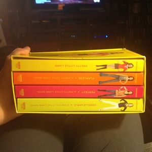 Pretty little liars series