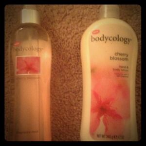 Bath and body works spray and lotion