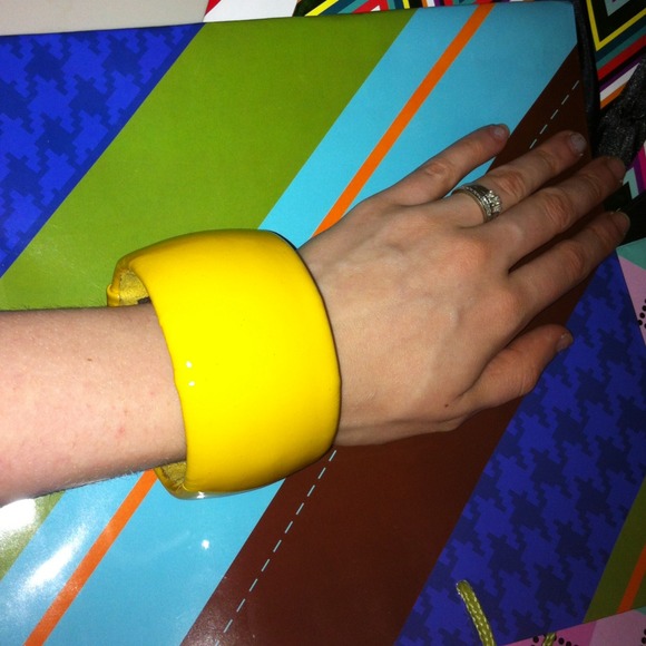 💋SOLD!💋 tasha Wide Bright Yellow Leather Bangle