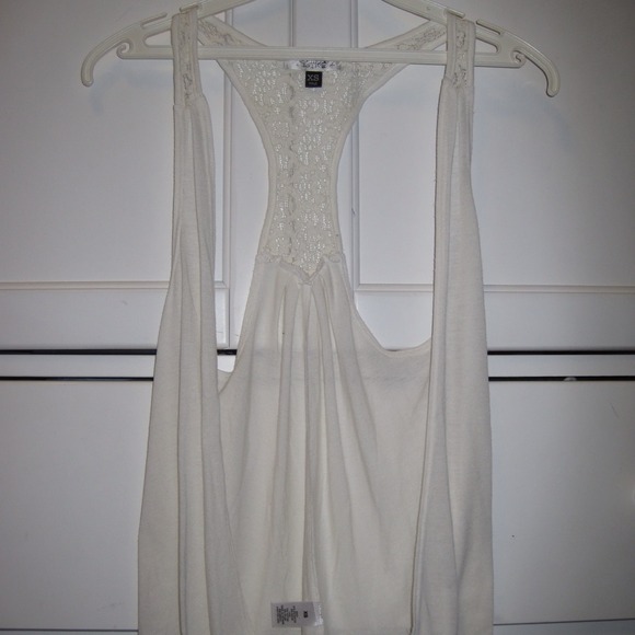 White Sleveless Cardigan - Picture 1 of 2