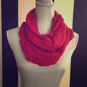 S🚫LD || Red Cowl Neck Scarf
