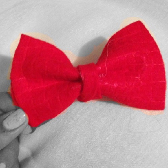 Rectangle Patterned Red Bow