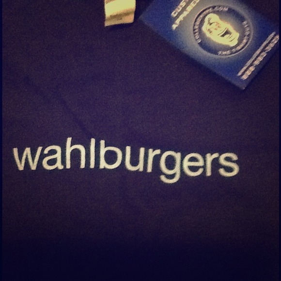 Wahlburgers Tee Shirt  Donnie Wahlberg  NKOTB!!