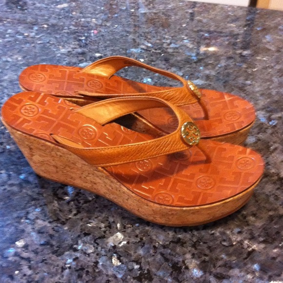 🌼🌼SOLD 🌼🌼AUTHENTIC TORY BURCH WEDGE