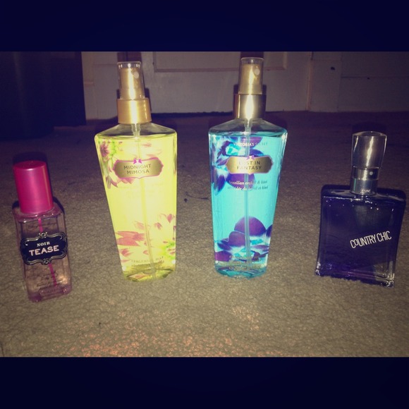 Traded with @pixej 3 body sprays and 1 perfume