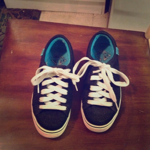 Black vans