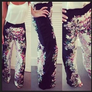 Brand New! Print trousers