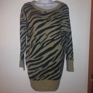 ❌SOLD❌Animal print sweater