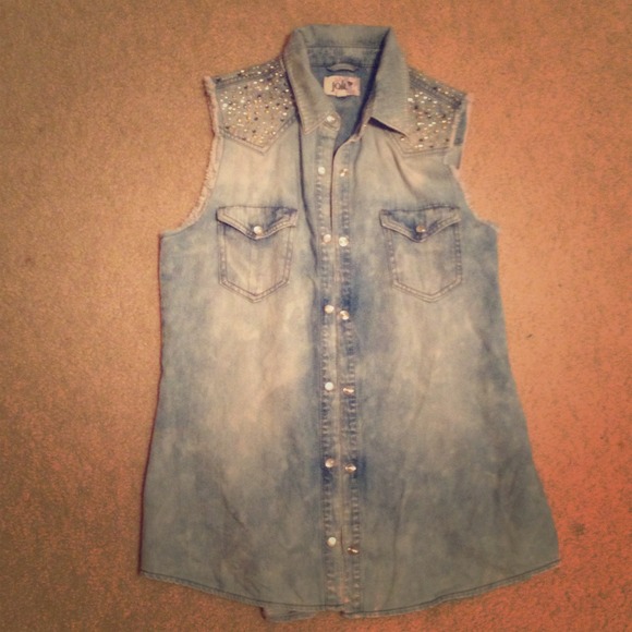 Denim & studded jean sleeveless top - Picture 1 of 1