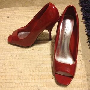 Red Pumps