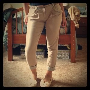 SOLD IN CONSIGNMENT Tan high-waisted pants