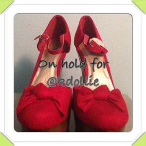 Red platform wedges