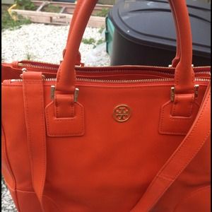 Tory burch  orange color Robinson tote💝RESERVED