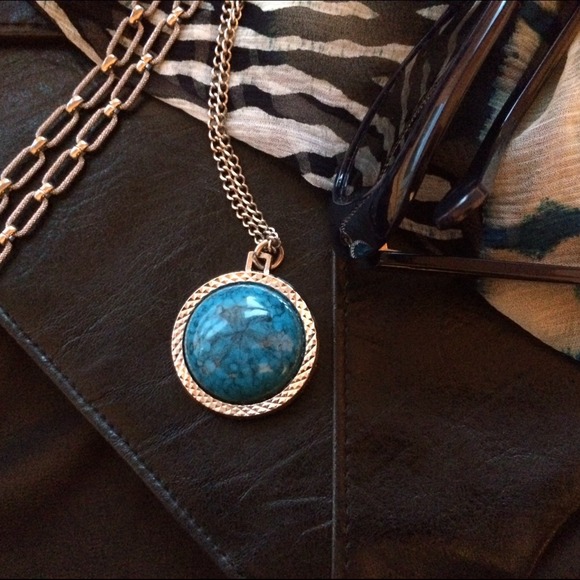 Jewelry - Vintage Pendant Necklace