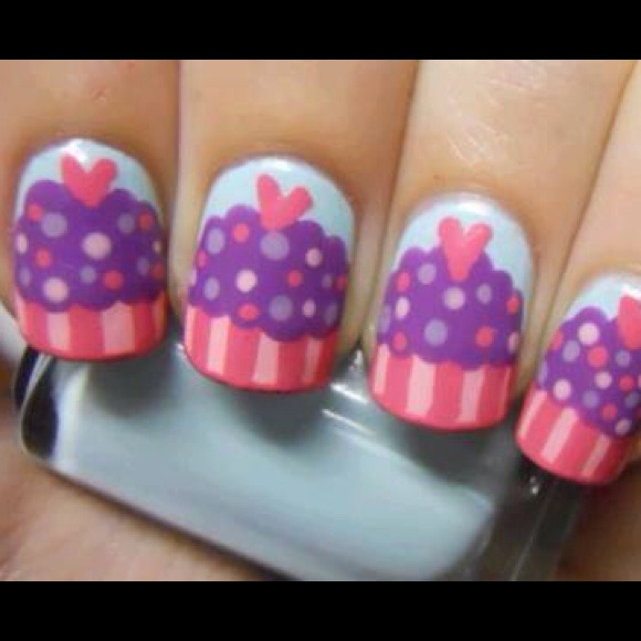 nail sets! I can make you 20 nails! Cupcake style!