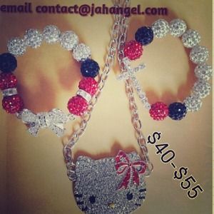 Bracelet and necklace sets