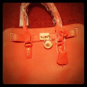 Michael Kors INSPIRED Hamilton Tote