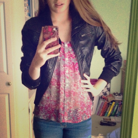 SOLD IN BUNDLE Faux leather jacket