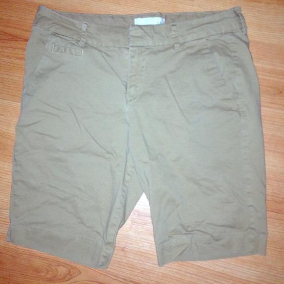 ❤️TRADED❤️Old navy Khaki shorts