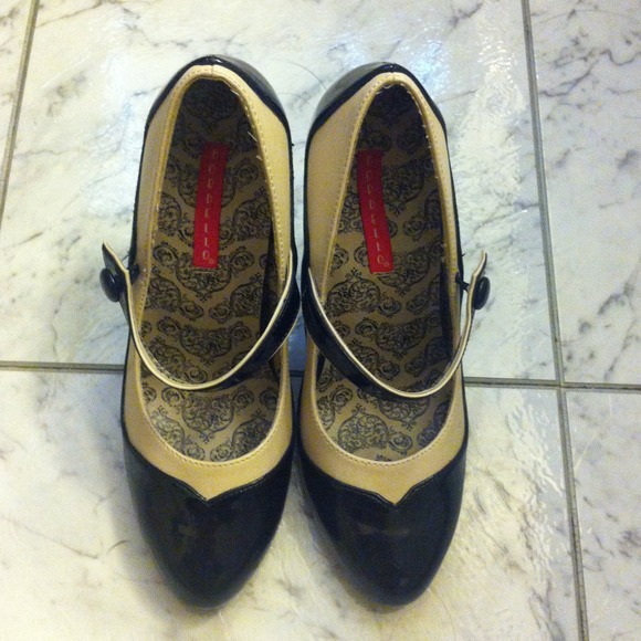 Bordello pumps