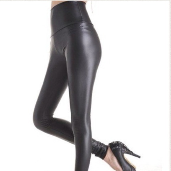 💙SOLD💙Sexy Black high waisted Leggings