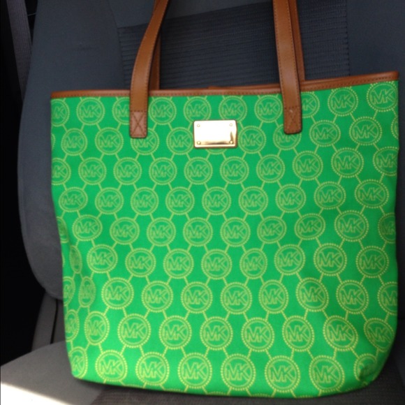 🌎SOLD🌏Brand new Michael Kors Tote
