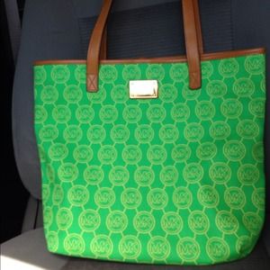 🌎SOLD🌏Brand new Michael Kors Tote