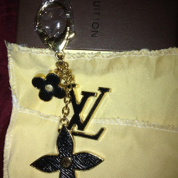 Louie Vuitton key ring