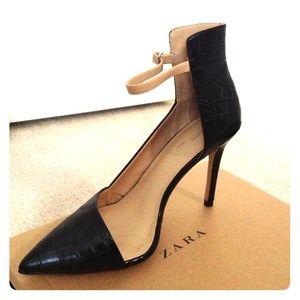 Zara Ankle Strap heels (black) size 8
