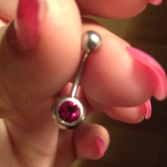 Ruby red belly ring - Picture 3 of 3