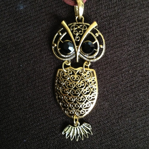 Buy 2 Get 3 FREE! Gold owl necklace - Picture 2 of 4