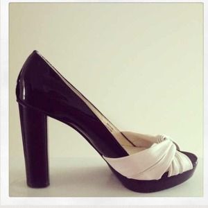 🎀 Reduced ⬇ MICHAEL Michael Kors dual tone heels