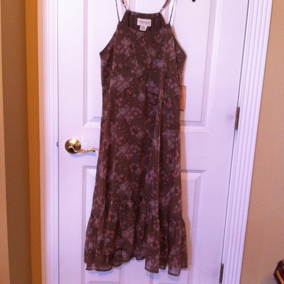 Taupe color dress