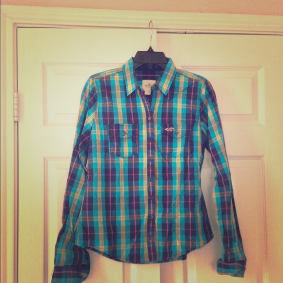 Brand new Hollister button down