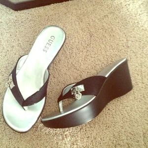 Guess size 6.5 black wedge shoes