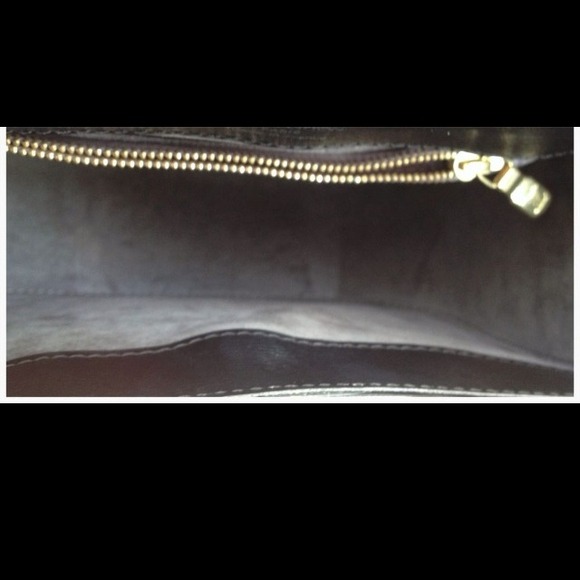 ❤SOLD❤LOUIS  VUITTON EPI LEATHER BUCI💜 - Picture 3 of 4