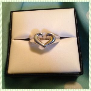 🚫SOLD🚫 Sterling Open Heart Ring