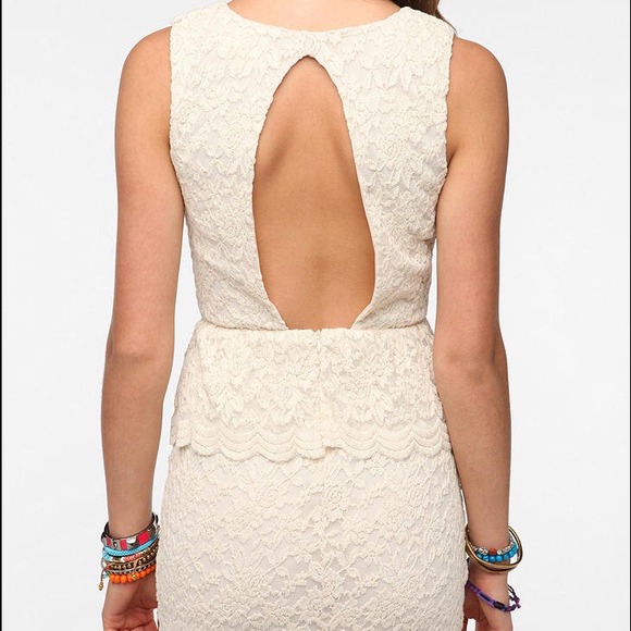 NWOT urban outfitters lace dress - Picture 2 of 3