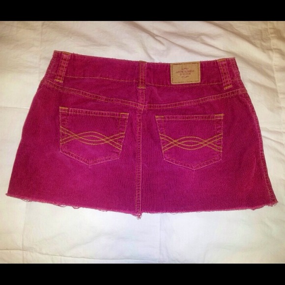 ABERCROMBIE & FITCH MINI SKIRT SIZE 00 - Picture 3 of 3