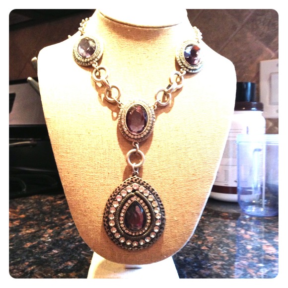 Statement necklace