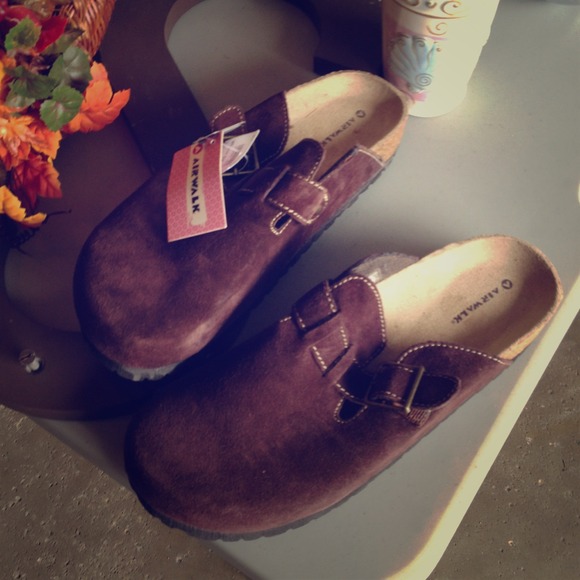 Clogs