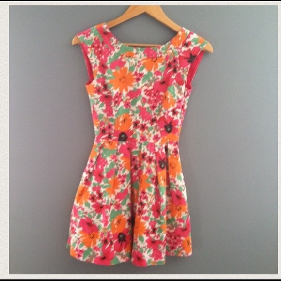 ❌TRADED❌🌼host pick🌼 ZARA flower dress