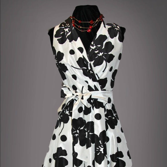 SOLD :))Black & white dress barn dress
