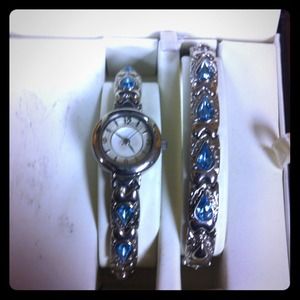 Blue gem watch & bracelet + black jewelry box